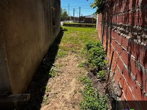Casa 3 ambientes con 1 baño