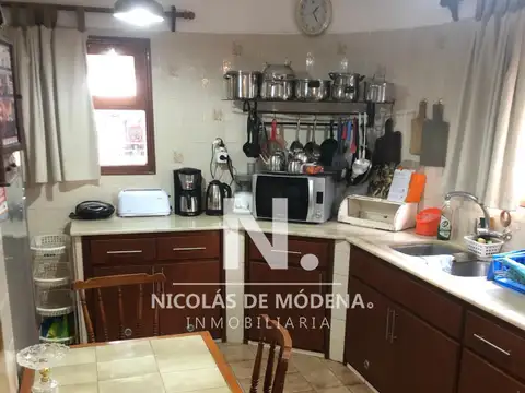 En venta casa con piscina y Barbacoa en Pinares, Punta del Este.