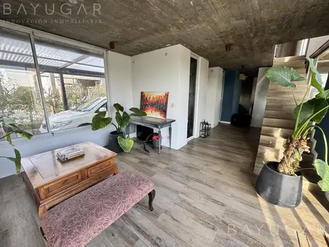 Casa en Venta con 5 cocheras