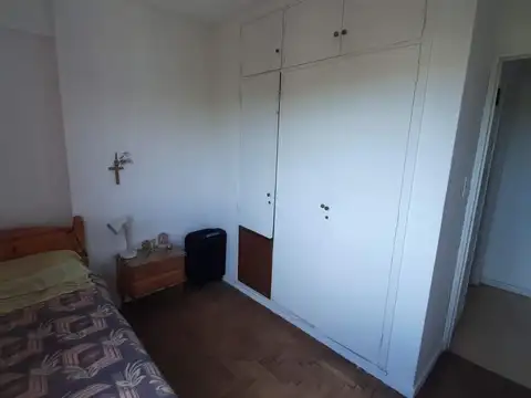 3 AMBIENTES A LA CALLE CON BALCON SALIENTE