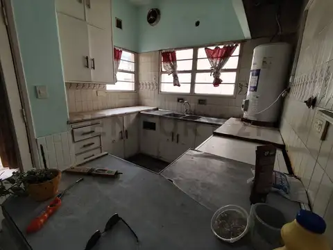 Venta casa de 6 ambientes en Villa Luro