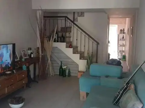 Casa 4 AMBIENTES en Ramos Mejia