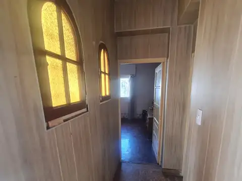 Casa 4 ambientes con 1 baño
