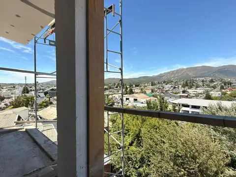 SEMIPISO CON PLENA VISTA AL LAGO CON TERRAZA