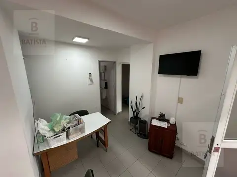 Local en Alquiler Via Pública