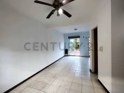 Casa en Alquiler en Villa Elvira, $ 750.000