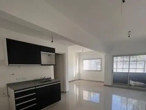 Moreno al 2500, Lomas del Mirador.