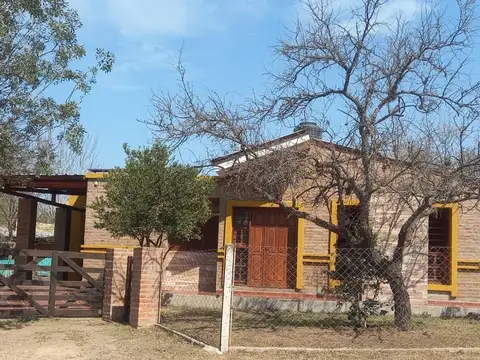 VENTA CASA APTO CREDITO-3 DORMITORIOS 2 BAÑOS -PILETA