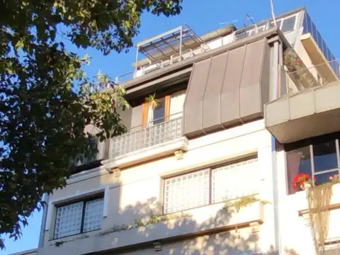 Ramon Castilla  al 3000 -  Palermo Chico, casa en 4 plantas