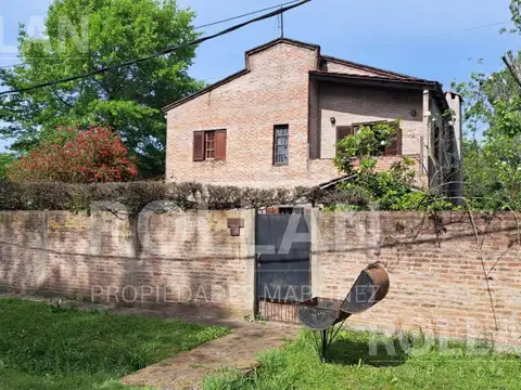 Chalet  5 amb en 2 pl. s/lote 1000m2 . VENTA