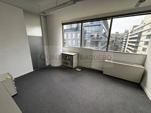 Oficina en Alquiler con 2 cocheras