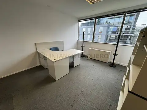 Oficina en Alquiler 24 años