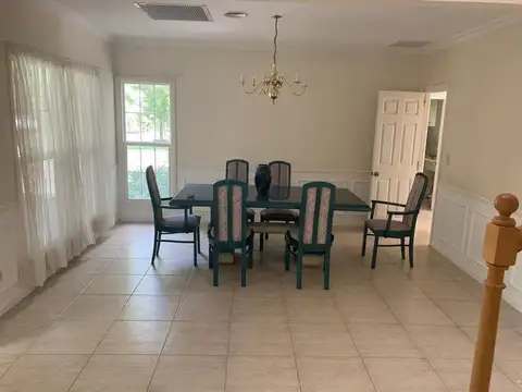 Casa en Venta en Abril Club De Campo, USD 750.000