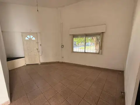 Depto Tipo Casa en Venta en Caseros, USD 70.000