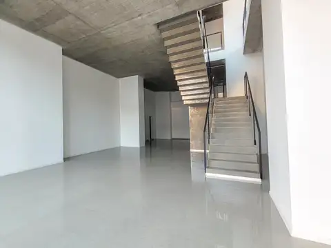 Local en Alquiler en Neuquen, USD 1