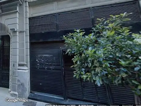 94 m2 de oficina/depósito/showroom a una cuadra de Plaza de Mayo