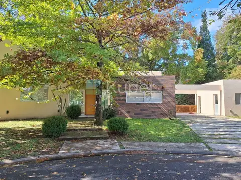 Casa Chalet  en Venta en Santa Silvina, Pilar, G.B.A. Zona Norte