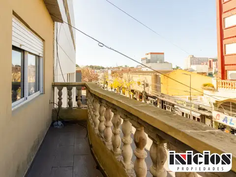 Dpto: Carreras N° 79 E/ Marano Y Av. Libertador - Mar De Ajo - C951