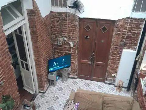 Depto Tipo Casa en Venta 100 años