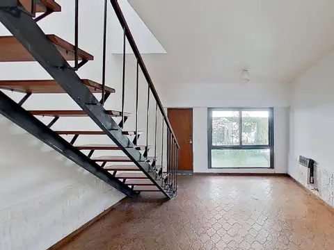 Carabelas e/ Reconquista y Patricios 100