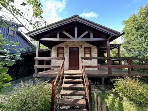 Casa en barrio privado Yacht Club Guazú. 2 dormitorios, quincho y cochera