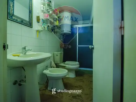 Departamento 6 ambientes con 2 baños