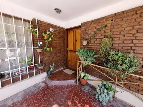 Joaquín V. González 600