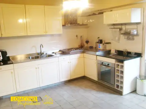 Casa en Venta con 1 cochera