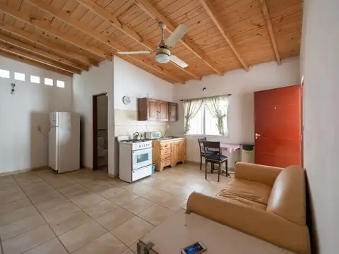 ALQUILER CASA 3 AMB GARIN CON PATIO