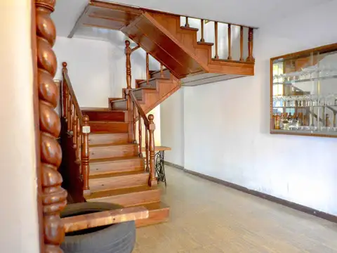 Patio - Parrillero - dos plantas - permutas