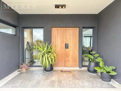 Casa en venta sobre lote interno  Puertos Barrio Ceibos