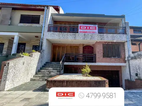 Chalet 4 dormitorios Venta - Olivos-Maipu/Uzal