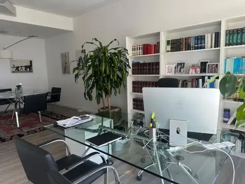 Oficina en Venta con 1 cochera