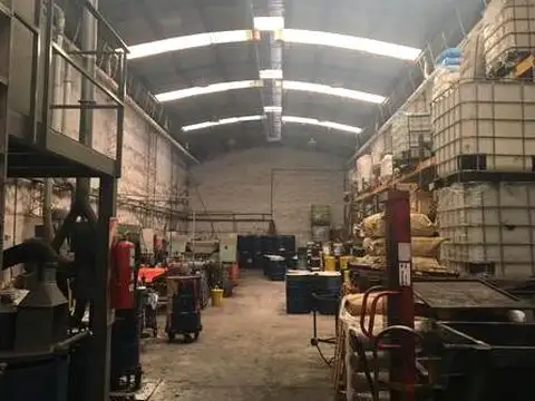 EXCELENTE GALPON INDUSTRIAL - FLORIDA OESTE