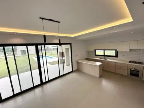 Casa en Venta en Manzanares, USD 225.000