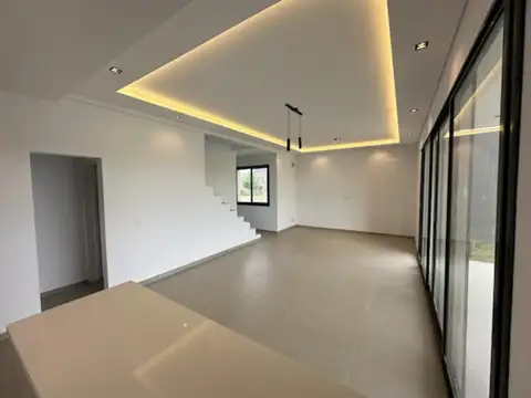 Casa en Venta en Barrio Cerrado El Aljibe, Manzanares, Pilar, GBA Norte - 5 Ambientes