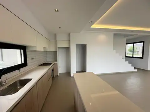 Casa en Venta en Barrio Cerrado El Aljibe, Manzanares, Pilar, GBA Norte - 5 Ambientes