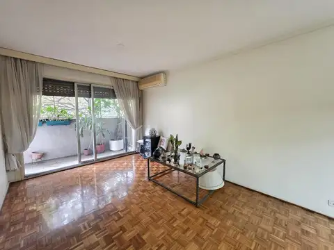 Venta Departamento en Balvanera Cochera. Balcón. Patio