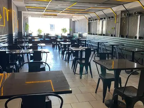 Local en Venta Via Pública