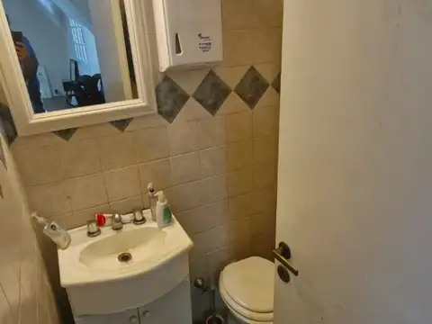 Avenida Andrés Rolón 100, Piso Lap