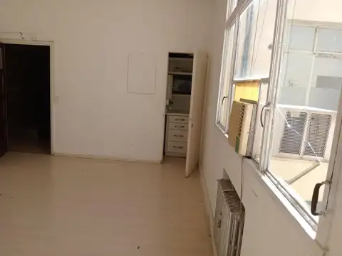 Oficina en Alquiler 50 años