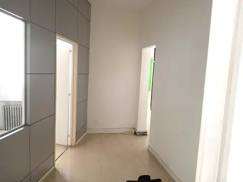 Reconquista 379 , Piso 7