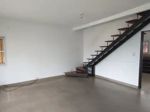 Casa 5 ambientes con 4 baños