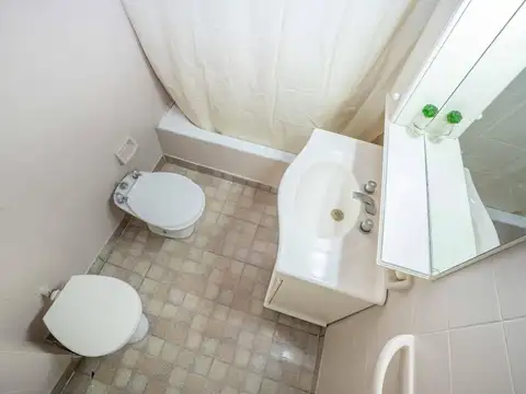 Depto Tipo Casa en Venta al Este