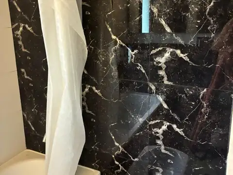 Casa en alquiler - 3 Dormitorios 3 Baños - City Bell