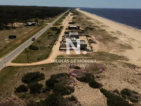 Terreno en Venta 27  mts Fondo