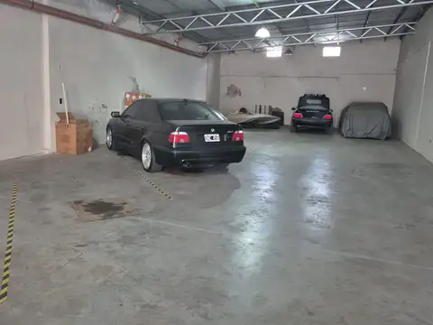 Galpon en Alquiler en Azcuenaga, $ 1.300.000