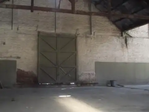 Galpon en Alquiler 59  mts Fondo