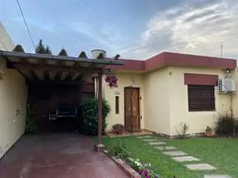 CASA 3 AMBIENTES SOBRE AMPLIO LOTE