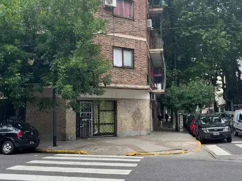 En Venta Depto 2 amb. por escalera